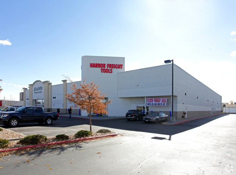 More Photos Of 10750 W Colfax Ave, Lakewood Freestanding For Lease