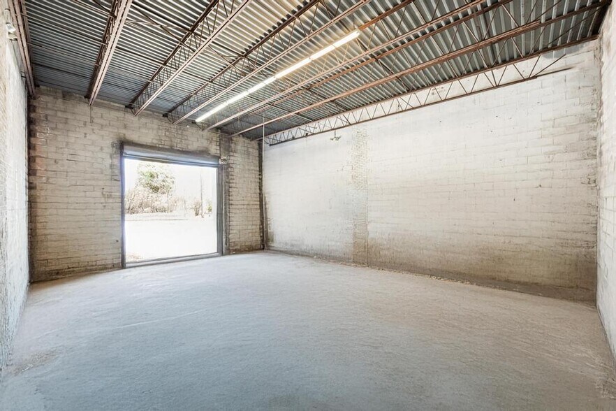 More Photos Of 308 Larkfield Rd, East Northport General Retail For Sale