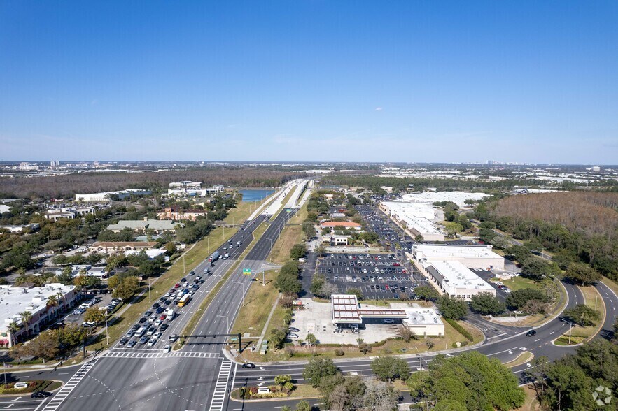 More Photos Of 8421-8481 S John Young Pky, Orlando General Retail For Lease
