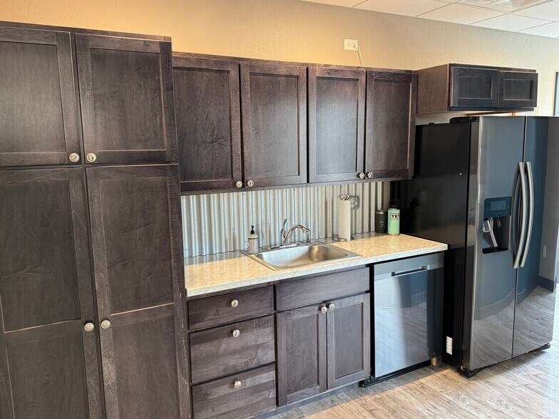 More Photos Of 102 E 1st St, Loveland Office For Lease