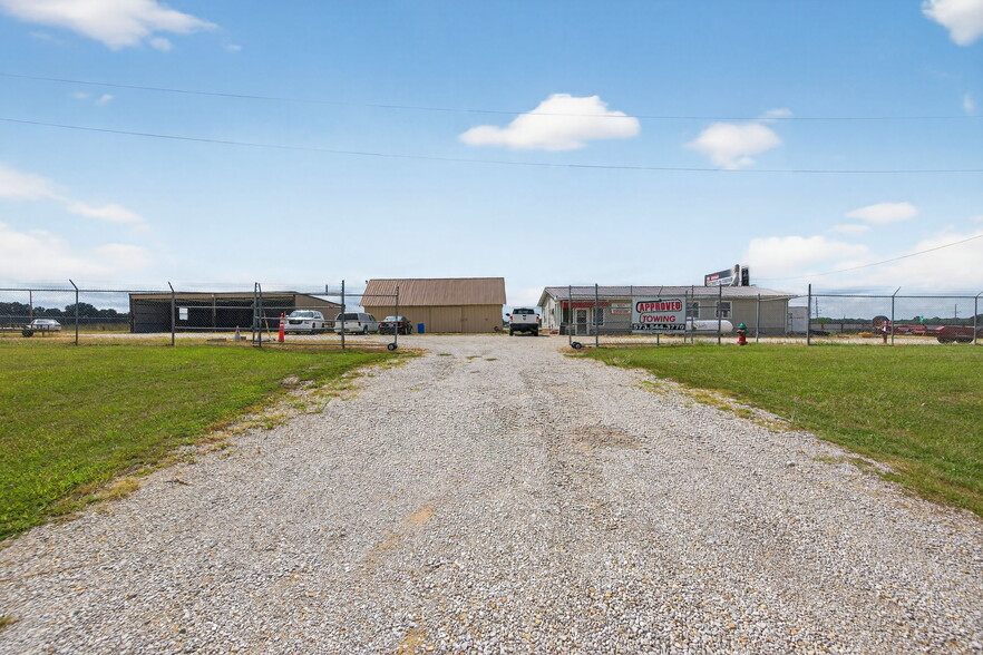 More Photos Of 338 Booneslick Rd, New Florence Industrial For Sale