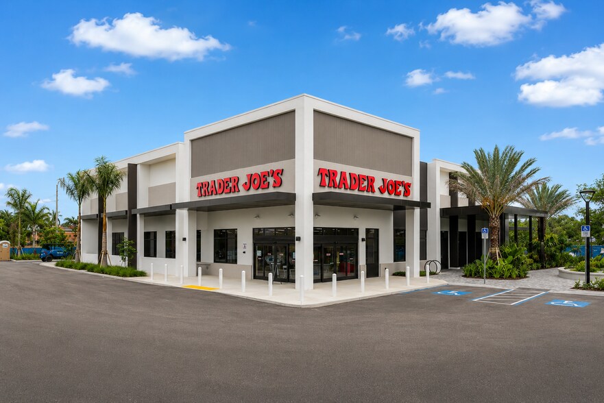 Primary Photo Of 8111 S Dixie Hwy, West Palm Beach Freestanding For Lease