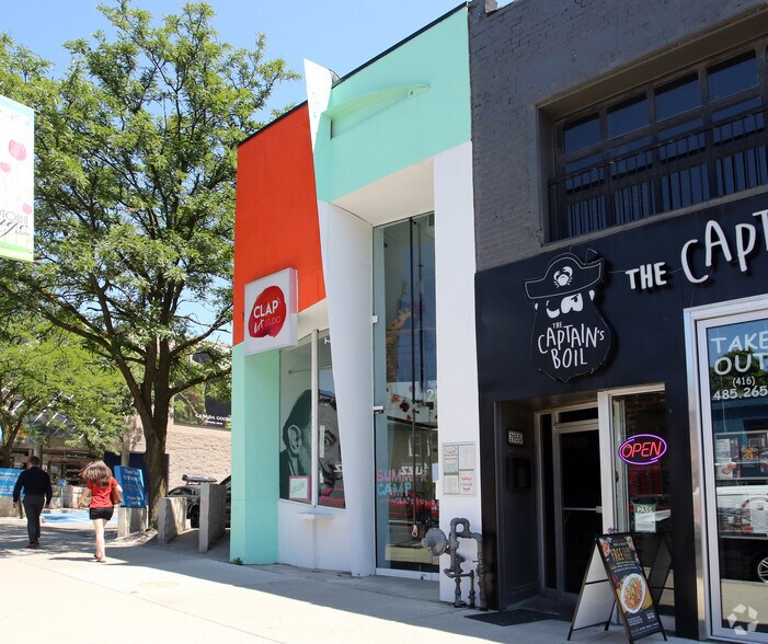 Primary Photo Of 2657 Yonge St, Toronto Storefront Retail Office For Lease