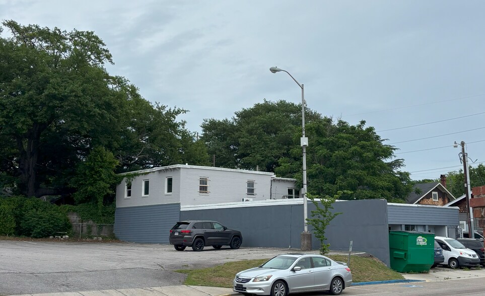 Primary Photo Of 806 Pavillion Ave, Columbia Freestanding For Sale