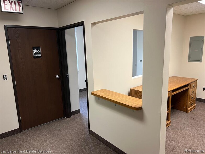 More Photos Of 25630 Little Mack Ave, Saint Clair Shores Medical For Lease