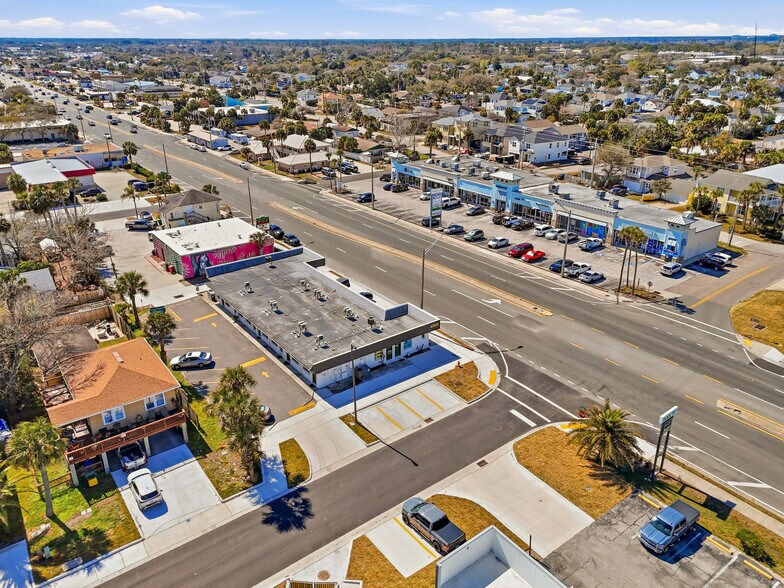 More Photos Of 711 S 3rd St, Jacksonville Beach Storefront Retail Office For Lease