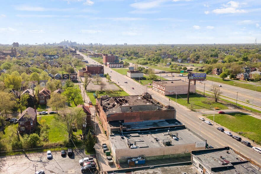 More Photos Of 8952 Grand River Ave, Detroit Storefront For Sale