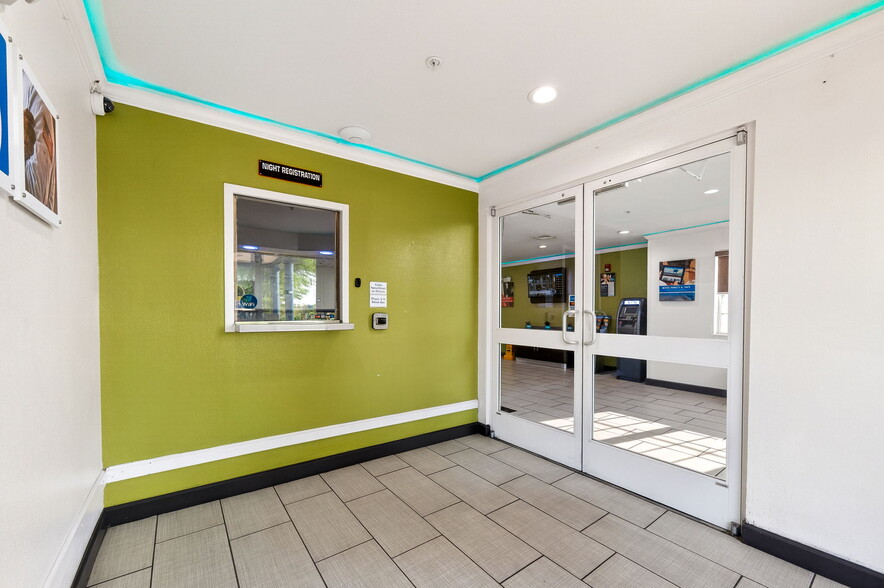 More Photos Of 1901 Broadcast St, Gastonia Hotel For Sale