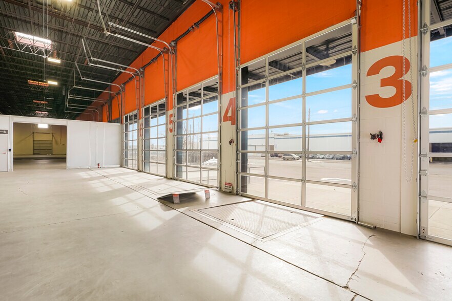 More Photos Of 4800 Dahlia St, Denver Warehouse For Lease