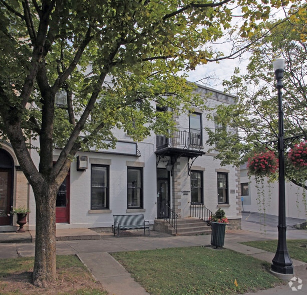 More Photos Of 87 Albany St, Cazenovia Freestanding For Lease