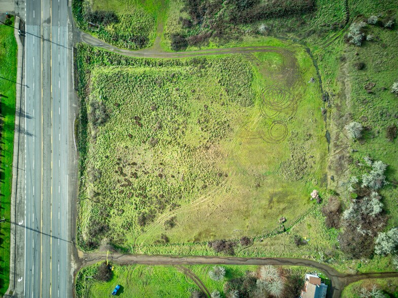 More Photos Of 3110 NE Diamond Lake Blvd, Roseburg Land For Sale