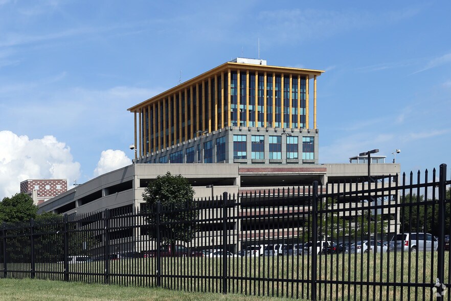 More Photos Of 2 Riverside Dr, Camden Office For Lease