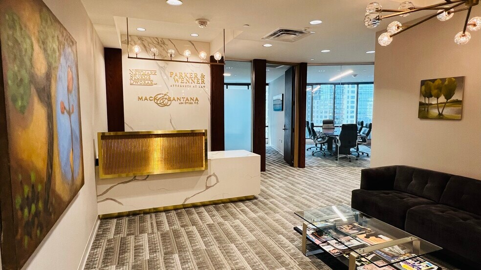 More Photos Of 150 S 5th St, Minneapolis Office For Lease