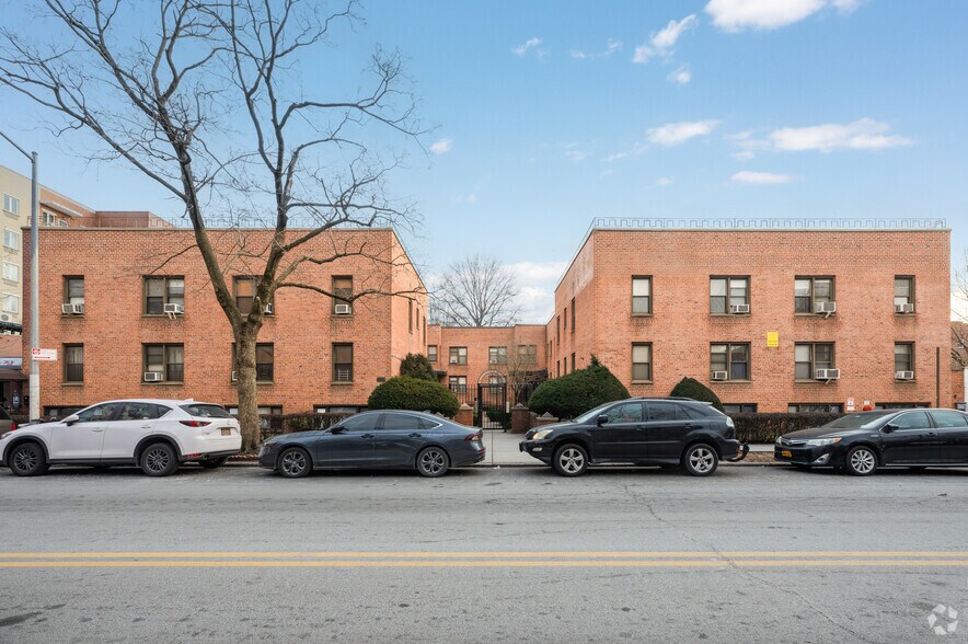 More Photos Of 37-31 149th St, Flushing Apartments For Sale