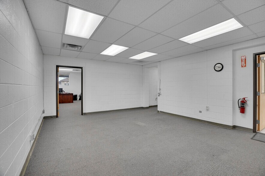 More Photos Of 211 E Simpson St, Lafayette General Retail For Sale