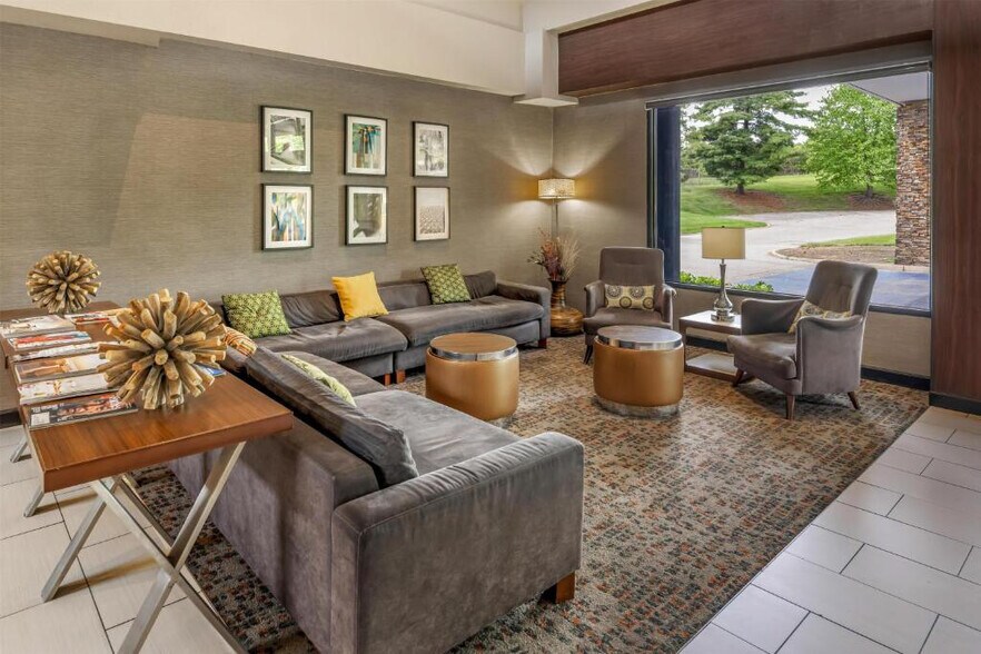 More Photos Of 300 Prestige Pl, Dayton Hotel For Sale