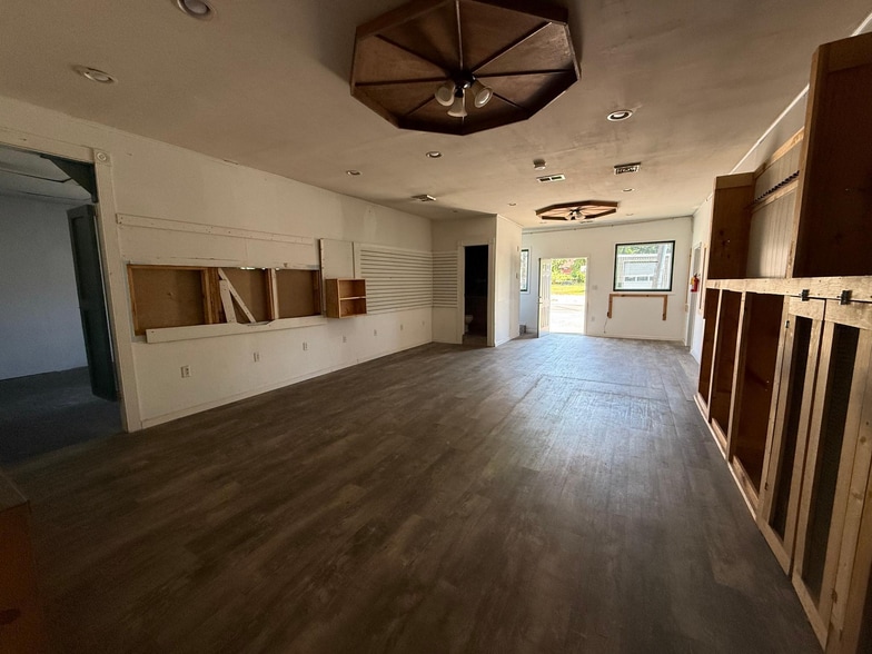 More Photos Of 63 E Bay Ave, Manahawkin Freestanding For Sale