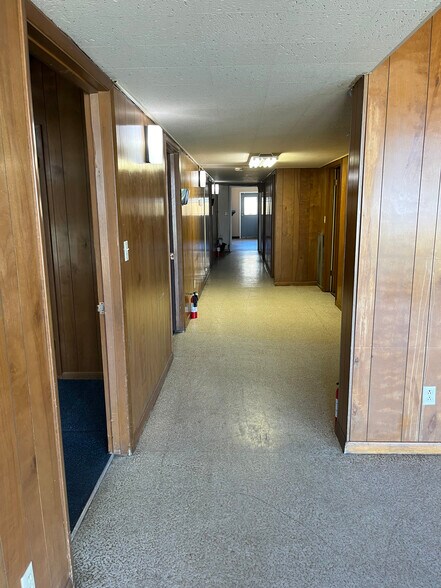 More Photos Of 3183 S Parkway Dr, Fresno Office For Lease