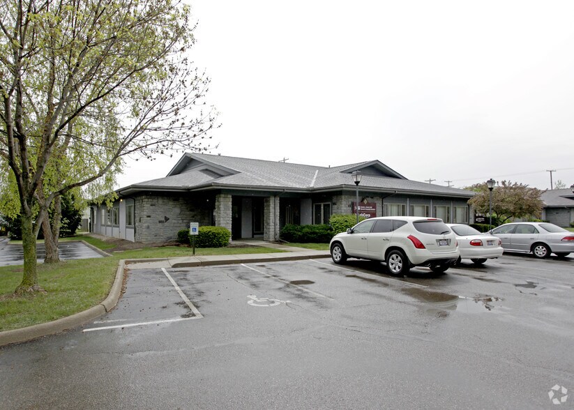 More Photos Of 54-62 Westerview Dr, Westerville Medical For Lease