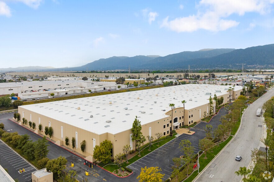 More Photos Of 5091 4th St, Irwindale Warehouse For Lease