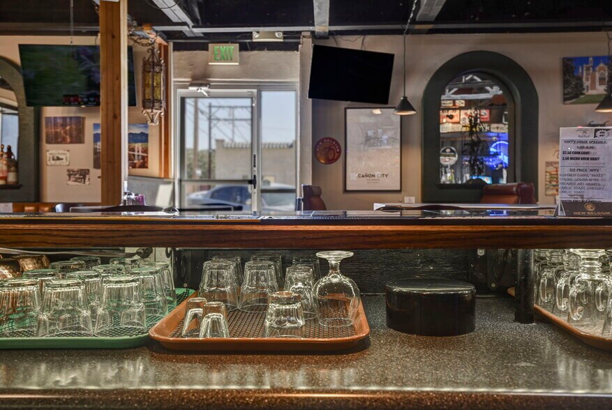 More Photos Of 231 Main St, Canon City Restaurant For Lease