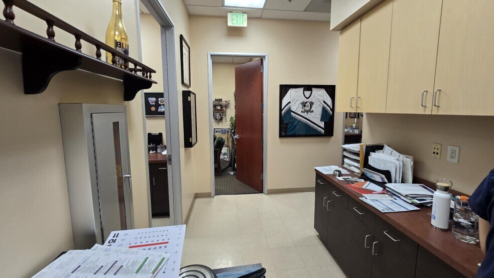 More Photos Of 15775 Laguna Canyon Rd, Irvine Medical For Lease