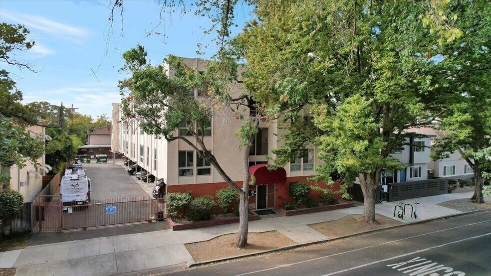 More Photos Of 2320 P St, Sacramento Apartments For Sale