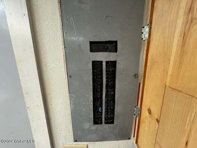 More Photos Of 5527-5531 Rte 7, Hoosick Falls General Retail For Sale