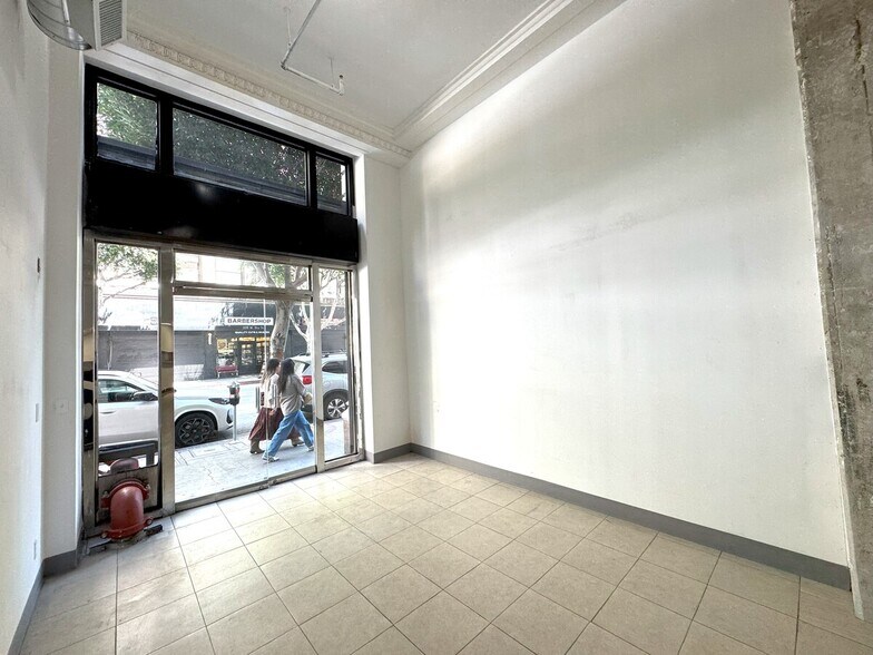 More Photos Of 100-112 W 9th St, Los Angeles Office For Lease