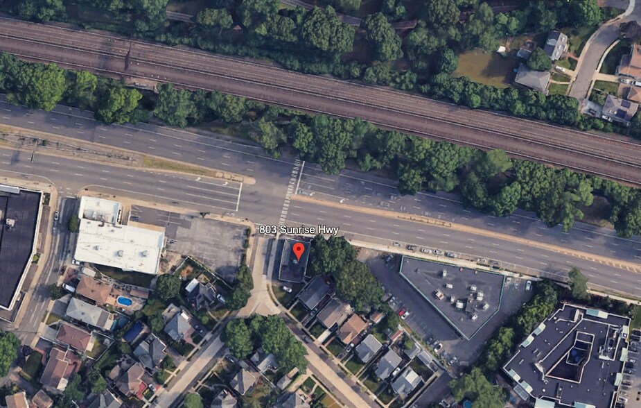 More Photos Of 803 Sunrise Hwy, Lynbrook Freestanding For Lease