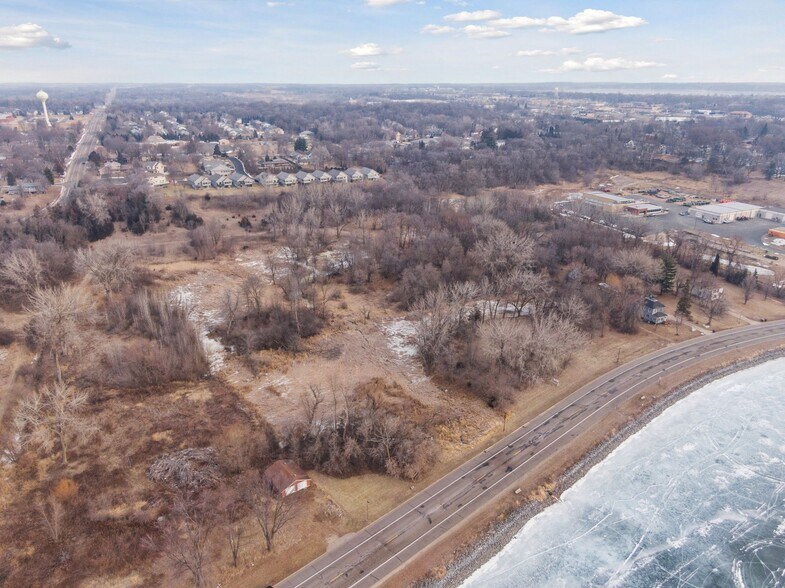 More Photos Of xxx Lake Blvd, Buffalo Apartments For Sale