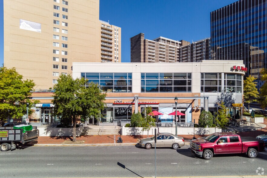 More Photos Of 4457-4471 Willard Ave, Chevy Chase Storefront For Lease