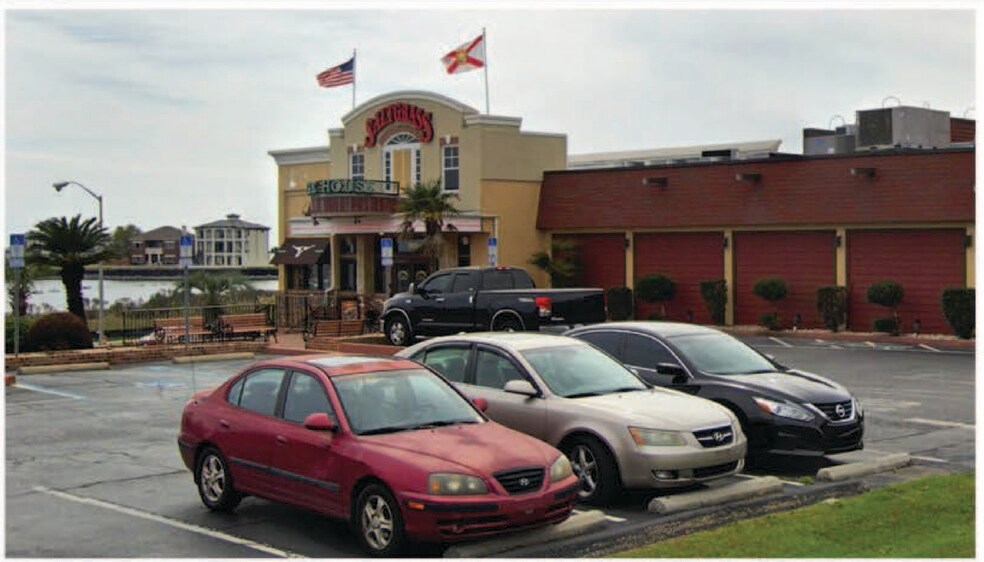 More Photos Of 905 E Gregory St, Pensacola Restaurant For Sale