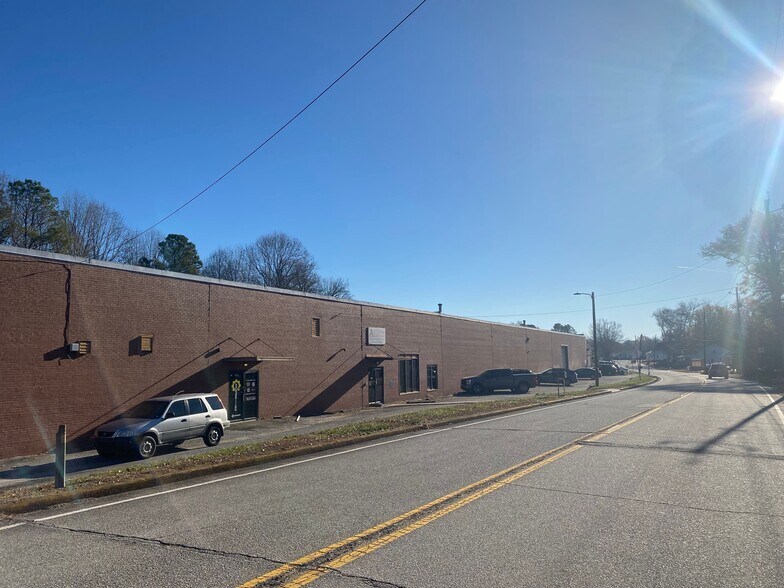 More Photos Of 470 Woods Mill Rd, Gainesville Warehouse For Lease
