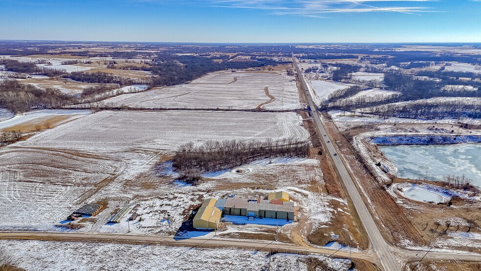More Photos Of 1292 SW 125th Rd, Holden Light Manufacturing For Sale
