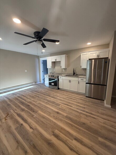More Photos Of 42-44 Main St, Dallas Storefront Retail Residential For Sale