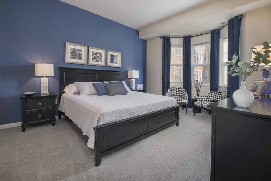 More Photos Of 10225 City Walk Dr, Woodbury Apartments For Sale