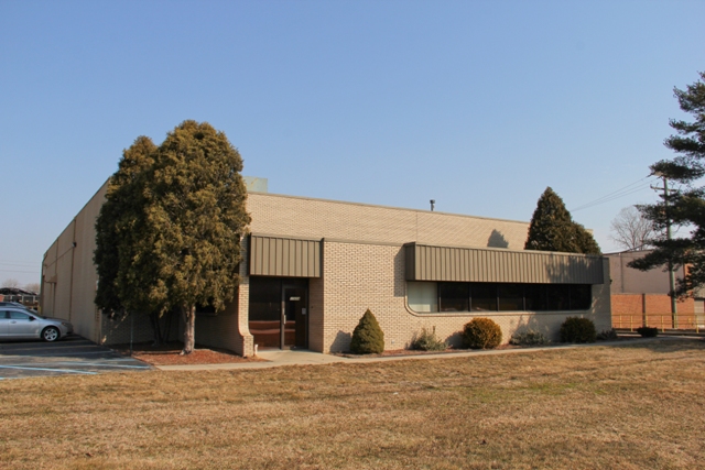 Primary Photo Of 35684 Veronica St, Livonia Manufacturing For Lease