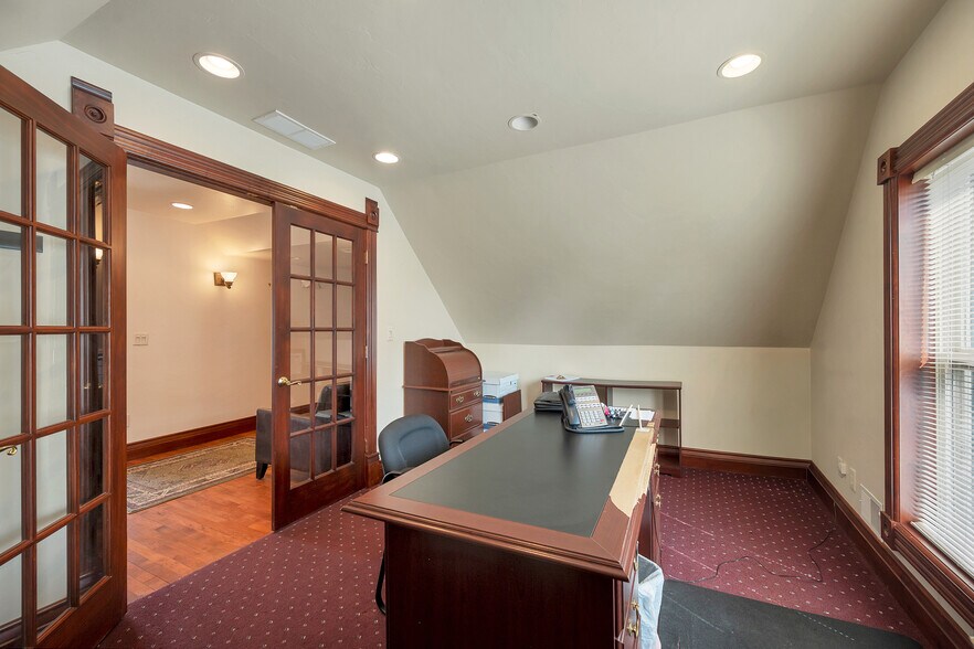 More Photos Of 125 S Quincy St, Green Bay Office For Sale