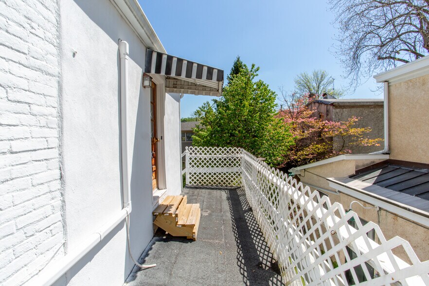 More Photos Of 45 Bridge St, Lambertville Storefront Retail Office For Sale