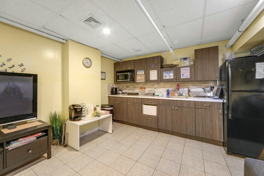 More Photos Of 103-105 N Main St, Paterson Specialty For Sale