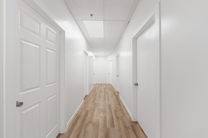 More Photos Of 514 Commerce Ave, Palmdale Medical For Sale