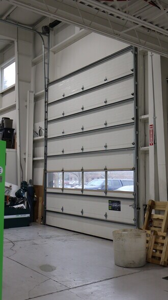 More Photos Of 6330-6332 Flank Dr, Harrisburg Flex For Lease