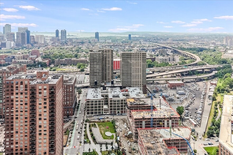 More Photos Of 316 15th St, Jersey City Apartments For Lease