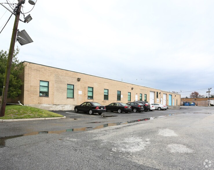 More Photos Of 2070 Springdale Rd, Cherry Hill Showroom For Sale