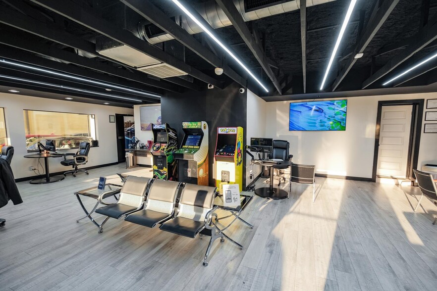 More Photos Of 4106-4122 O'Banion Rd, Garland Auto Dealership For Sale