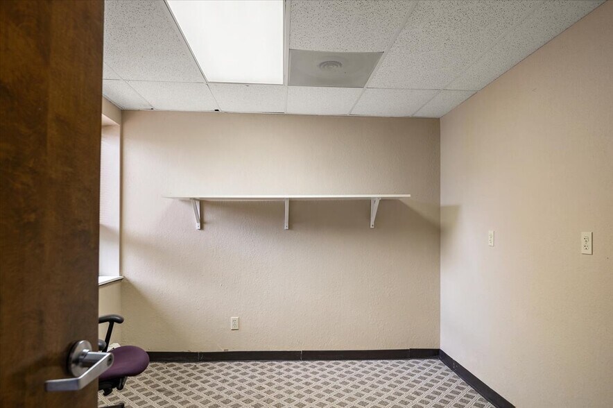 More Photos Of 2850 W Serendipity Cir, Colorado Springs Medical For Lease