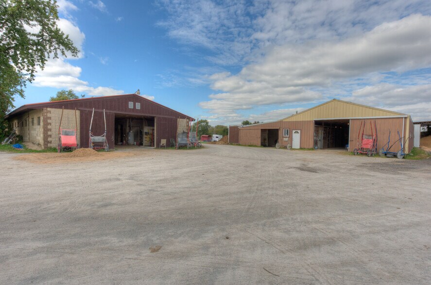 More Photos Of 475 W New Monee Rd, Crete Horse Stables For Sale