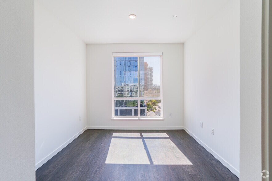 More Photos Of 2302 Valdez St, Oakland Apartments For Lease