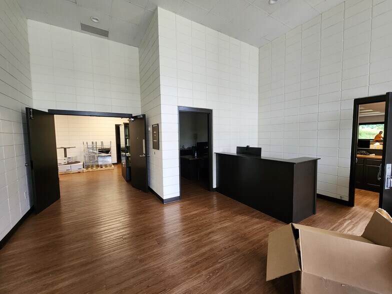 More Photos Of 501 Howell Rd, Greenville Office For Lease